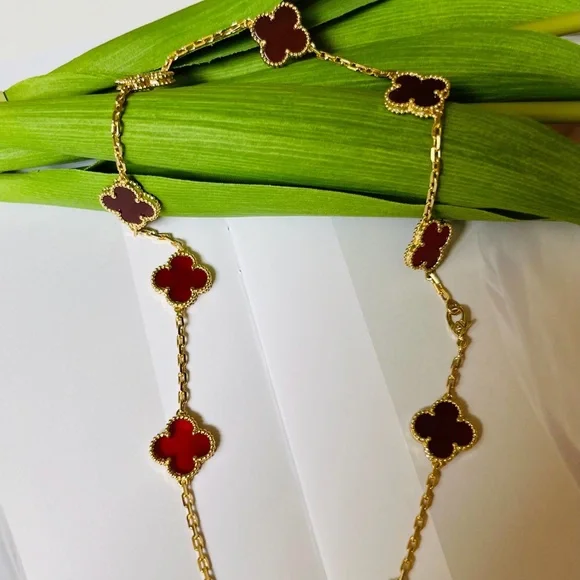 Red Clover Necklace Jewelry - Picture 6 of 17